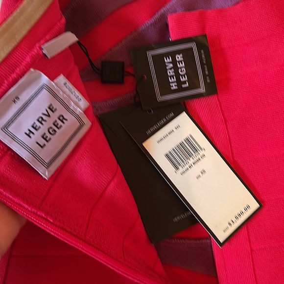 Herve Leger Bianca Bandage NWT
HERVE LEGER PURPLE & PINK - Picture 7 of 10